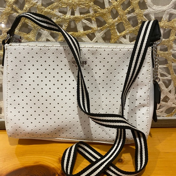 Guess Crossbody Bag White NWT - Picture 3 of 7